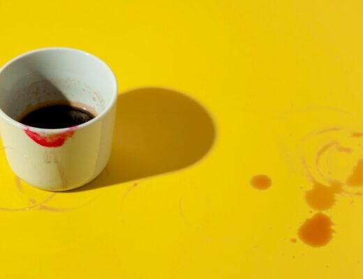 Cómo sacar las manchas de café de las tazas Cómo sacar las manchas de café de las tazas