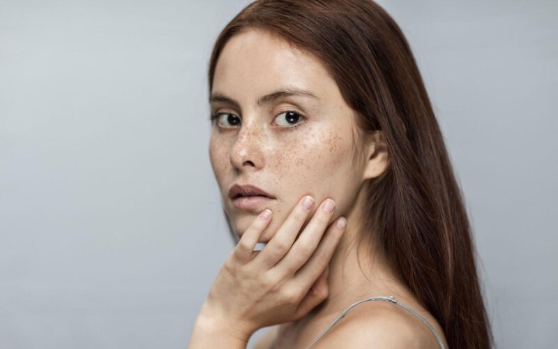 Cómo preparar una mascarilla de café para las ojeras
