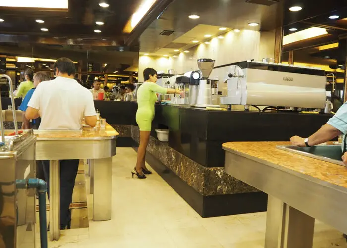 Qué es un privado en un café con piernas