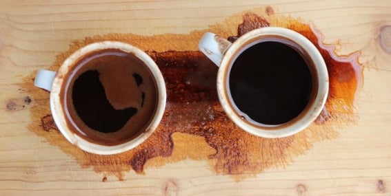 Qué pasa si el café se pone negro