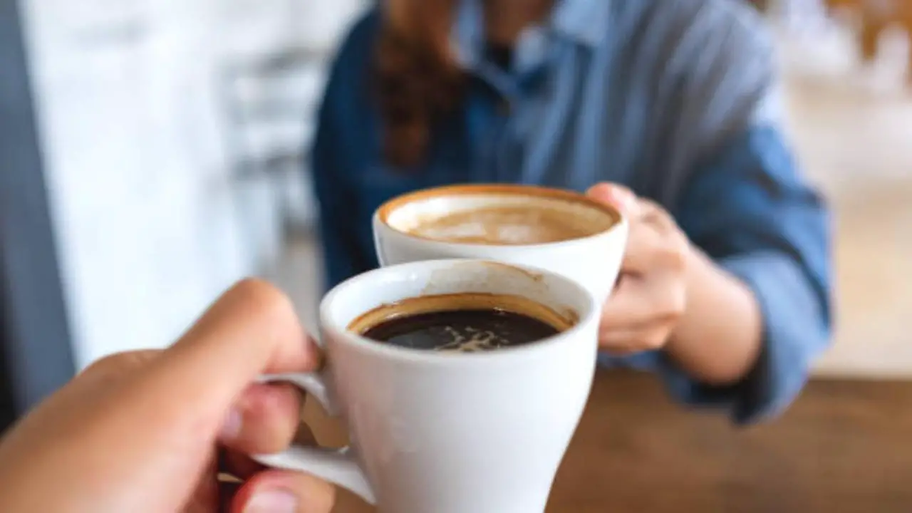 Qué pasa si tomas café en tus días