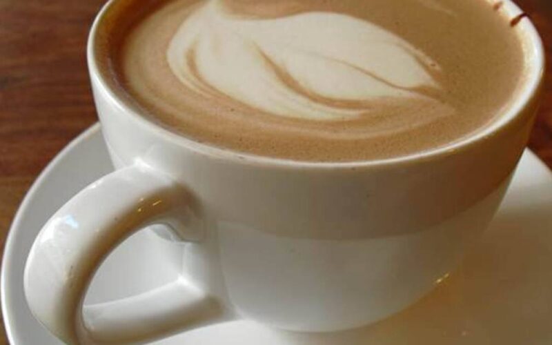 Cómo se llama el café con chocolate y leche