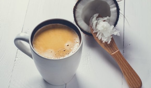 Qué pasa si tomo café con leche