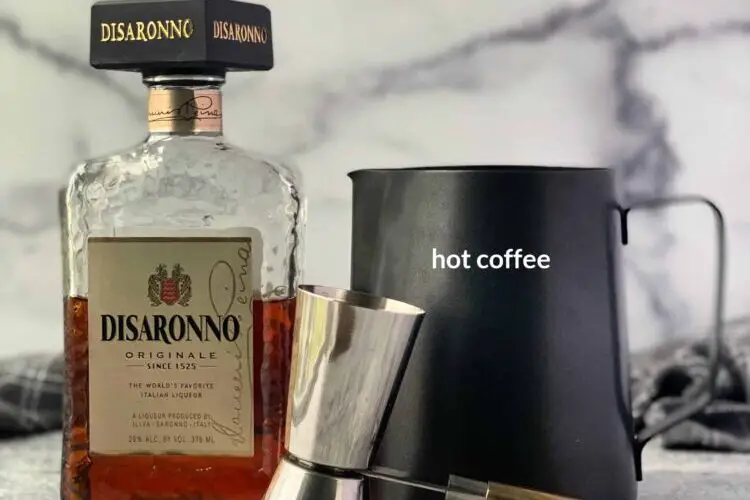 Cómo se prepara el café Amaretto