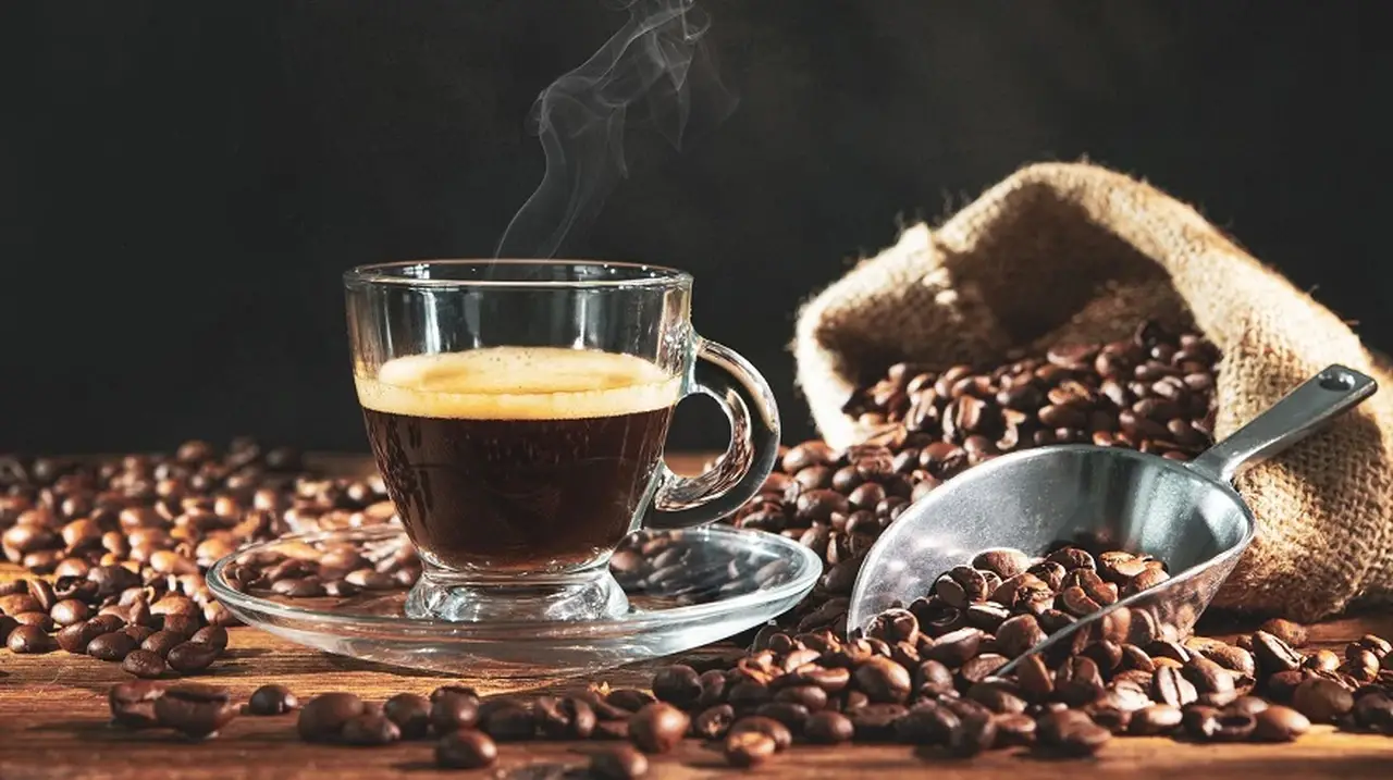 Qué efectos tiene el café descafeinado