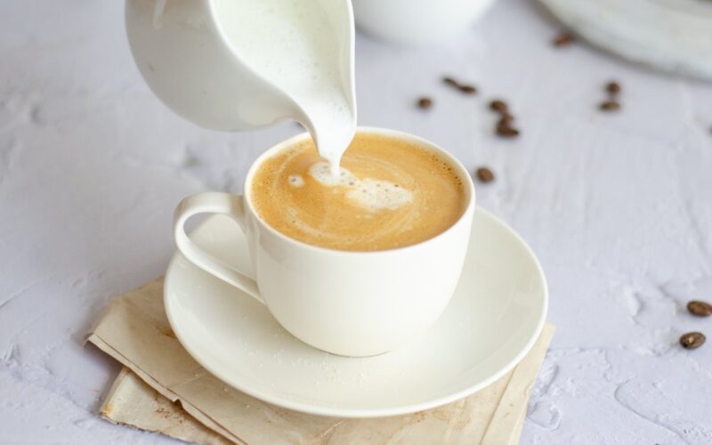 Cómo se prepara el café con leche