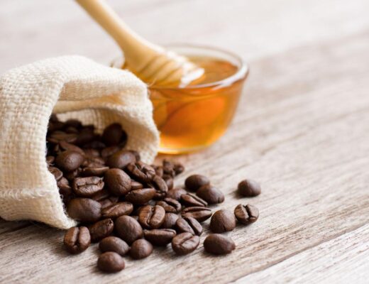Para qué sirve la mezcla de café y miel